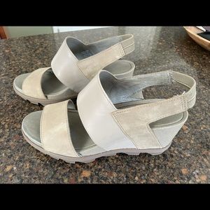 Sorel summer wedges size 8